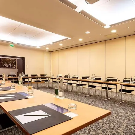 Radisson Blu Paris. Marne-la-vallee * Magny-le-Hongre